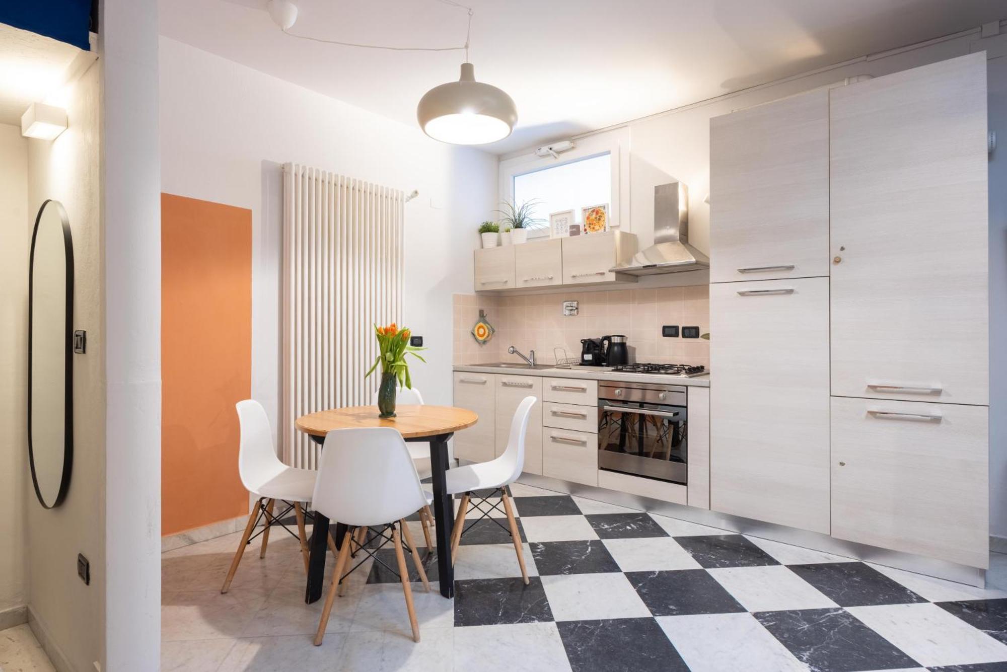 Caseospitali - Stazione5, Vicino Stazione Ideale Per Due Appartement *